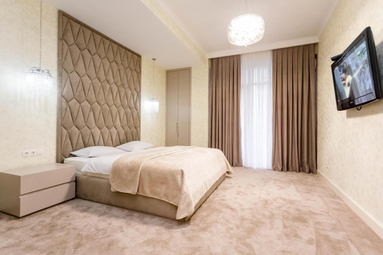 The Grand Apartment Tbilisi Esterno foto