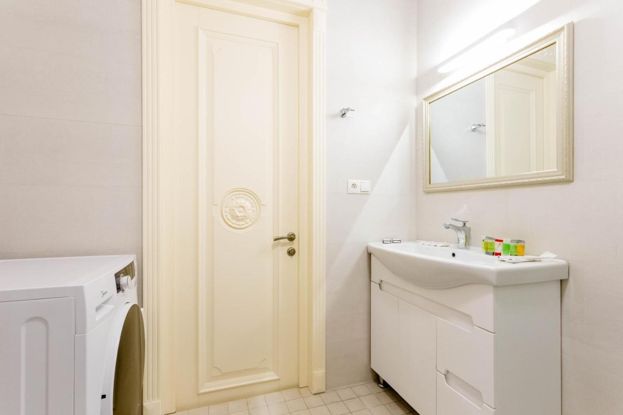 The Grand Apartment Tbilisi Esterno foto