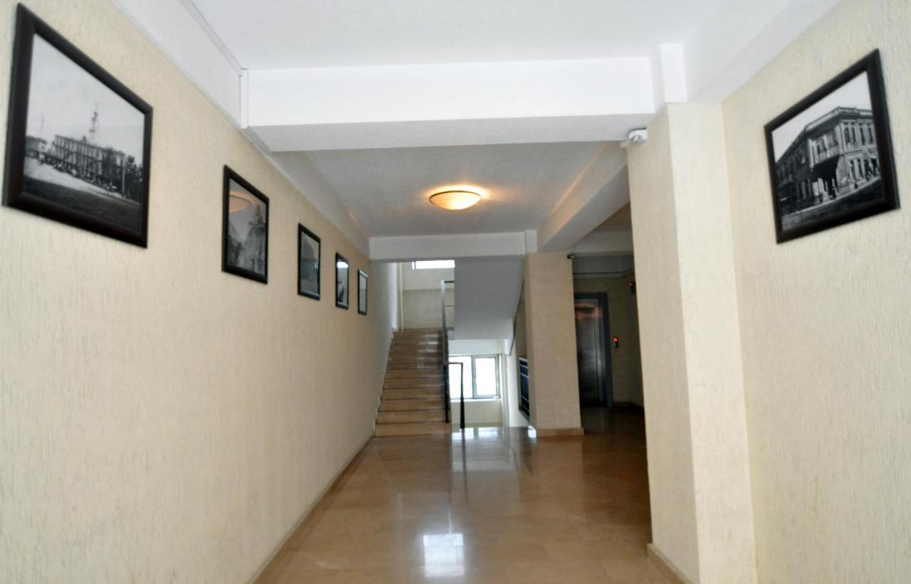 The Grand Apartment Tbilisi Esterno foto