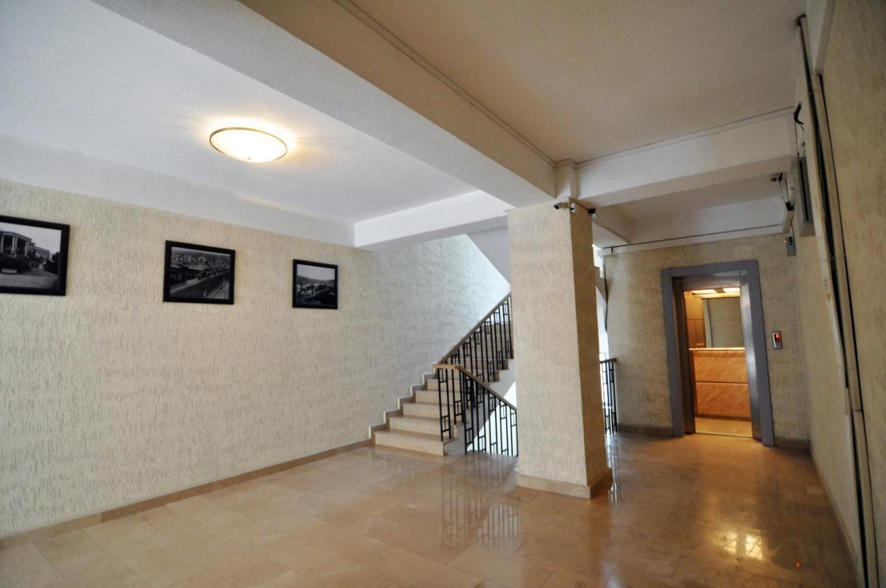 The Grand Apartment Tbilisi Esterno foto